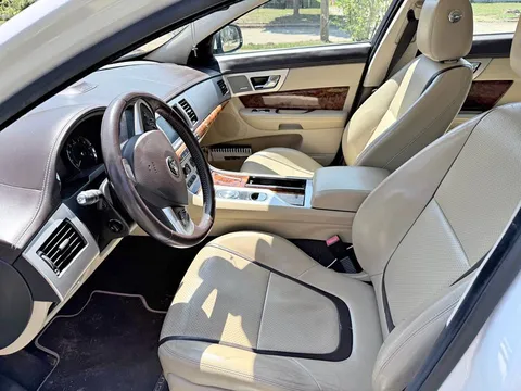 2015 Jaguar XF XF Supercharged Sports Sedan 4D