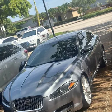 2015 Jaguar XF Supercharged Sports Sedan