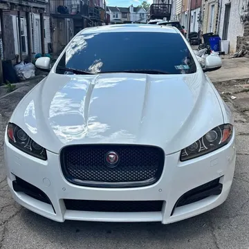 2015 Jaguar XF Supercharged Sports Sedan 4D