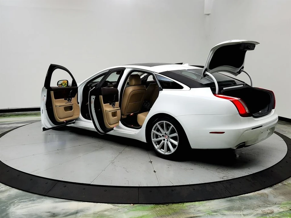 2015 Jaguar X351 XJ - Image 12 of 21