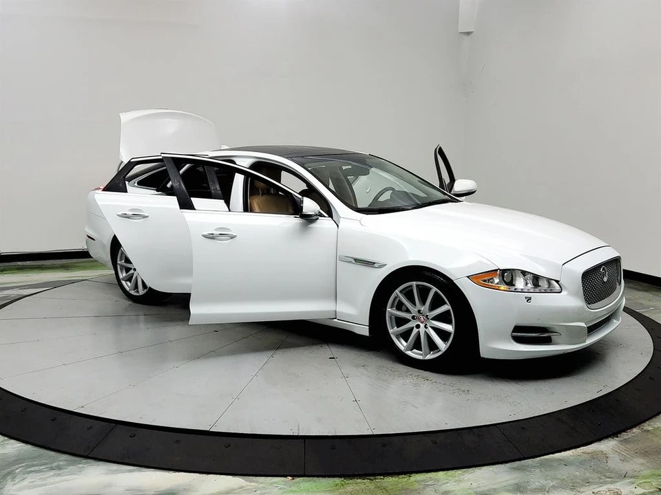 2015 Jaguar X351 XJ - Image 10 of 21