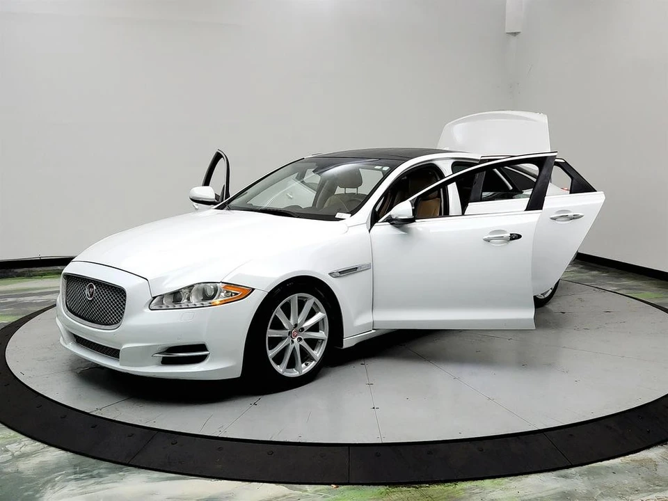 2015 Jaguar X351 XJ - Image 9 of 21