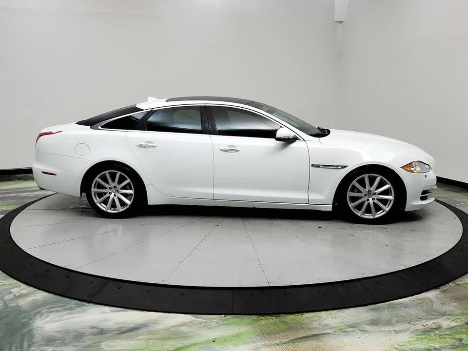 2015 Jaguar X351 XJ - Image 4 of 21
