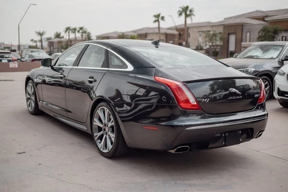 2015 Jaguar X351 XJ - Image 5 of 18