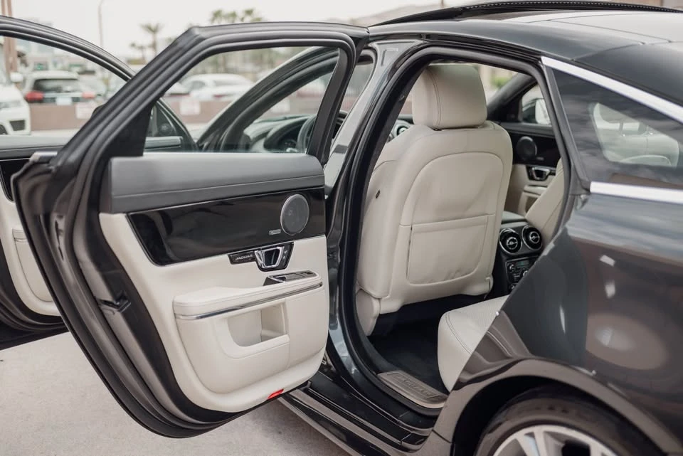 2015 Jaguar X351 XJ - Image 11 of 18