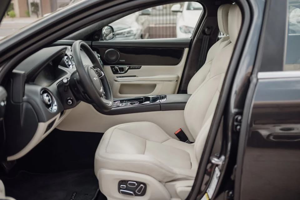 2015 Jaguar X351 XJ - Image 7 of 18