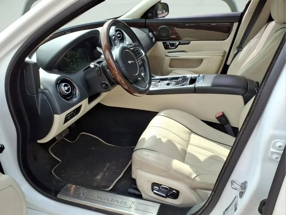 2015 Jaguar X351 XJ - Image 10 of 20