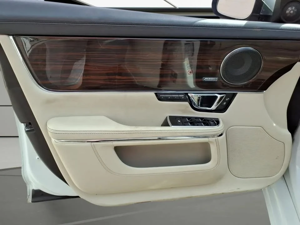 2015 Jaguar X351 XJ - Image 14 of 20