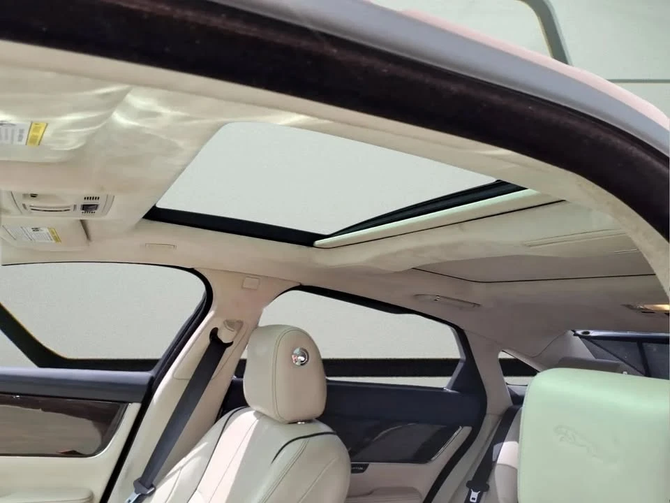 2015 Jaguar X351 XJ - Image 11 of 20