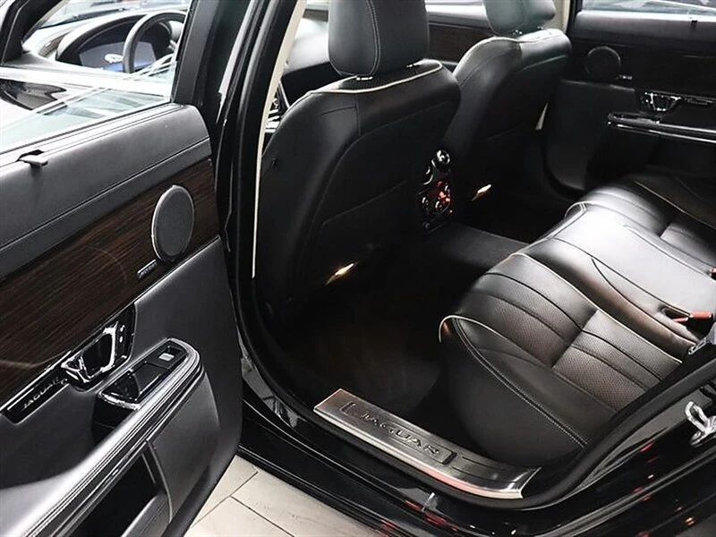 2015 Jaguar X351 XJ - Image 16 of 20