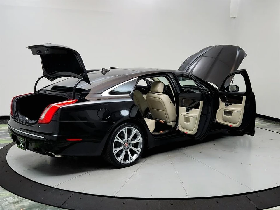 2015 Jaguar X351 XJ - Image 11 of 12