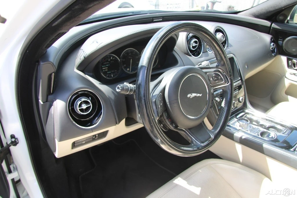 2015 Jaguar X351 XJ - Image 17 of 21