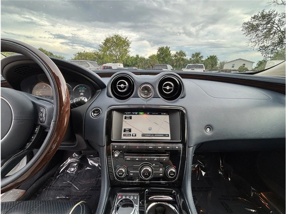 2015 Jaguar X351 XJ - Image 11 of 21