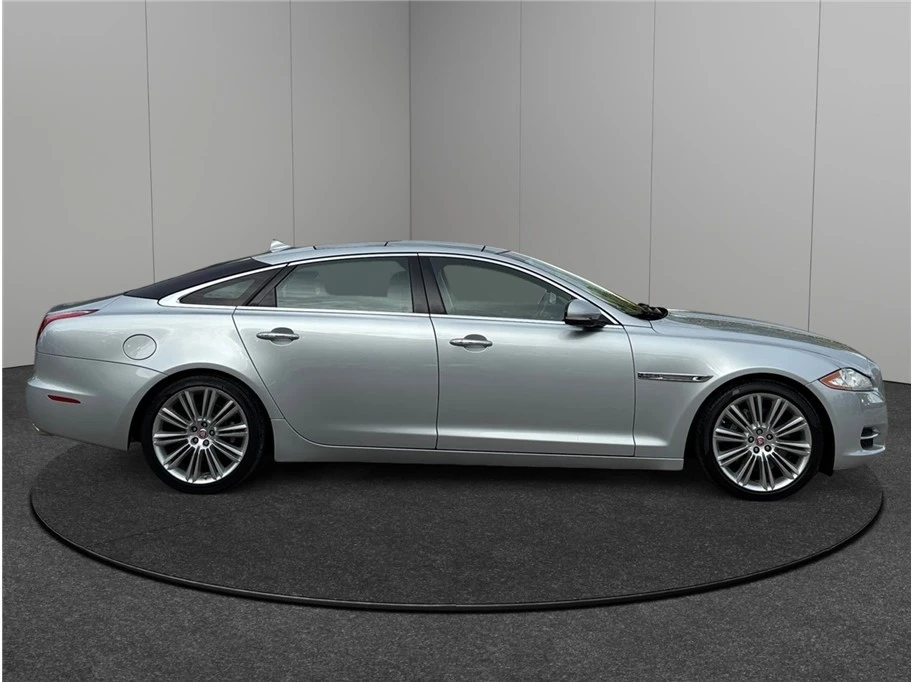 2015 Jaguar X351 XJ - Image 10 of 21