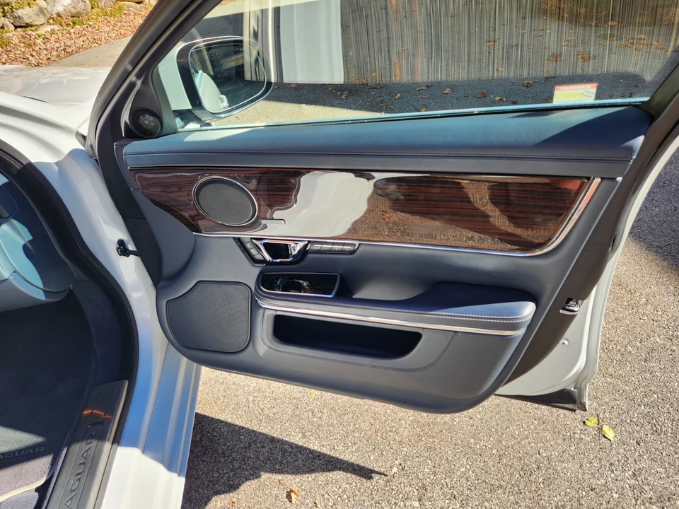 2015 Jaguar X351 XJ - Image 12 of 21