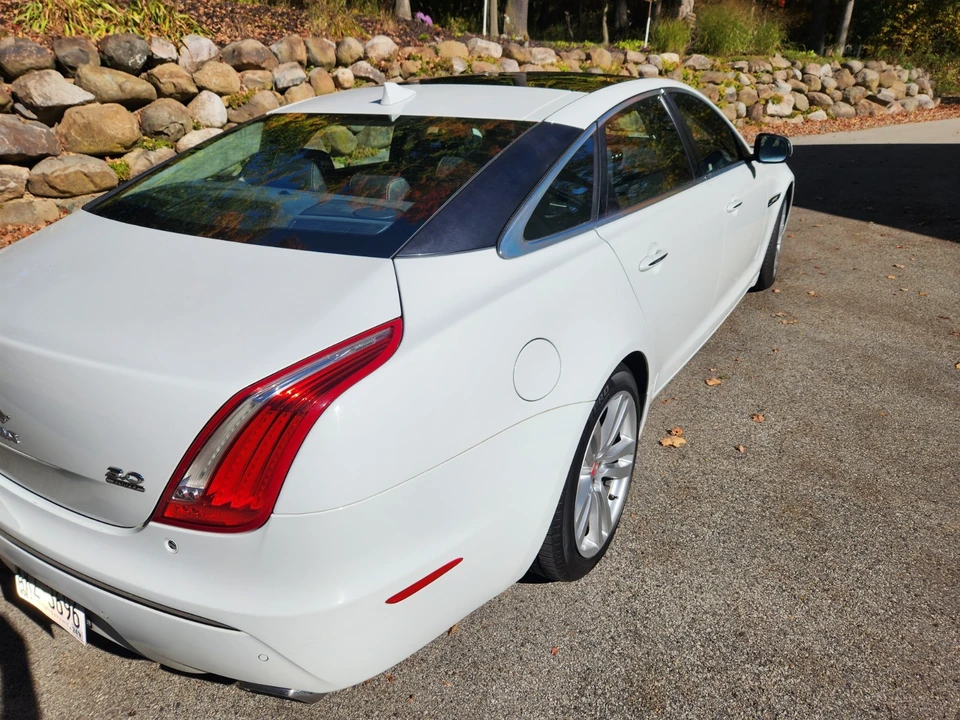 2015 Jaguar X351 XJ - Image 4 of 21