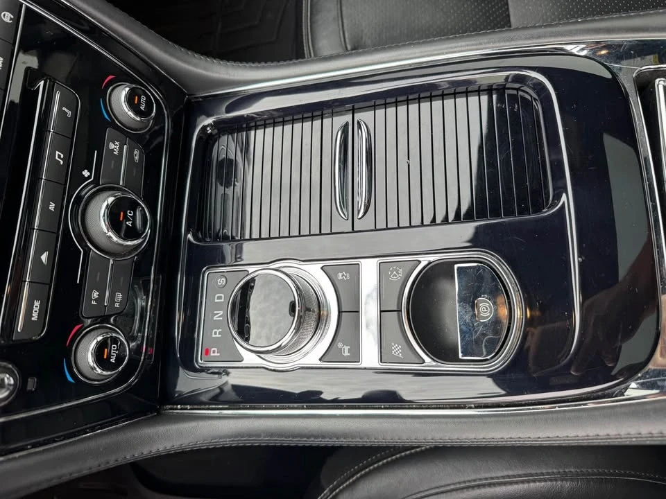 2015 Jaguar X351 XJ - Image 13 of 17