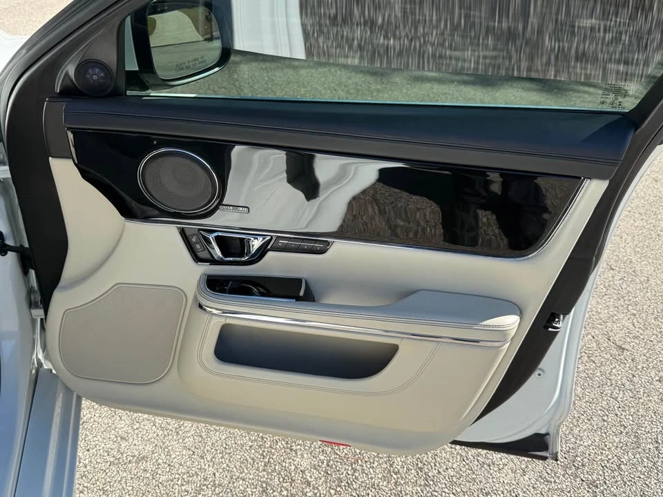 2015 Jaguar X351 XJ - Image 12 of 19