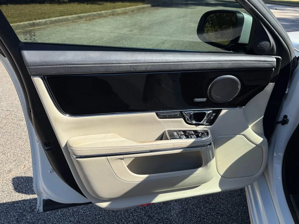 2015 Jaguar X351 XJ - Image 7 of 19