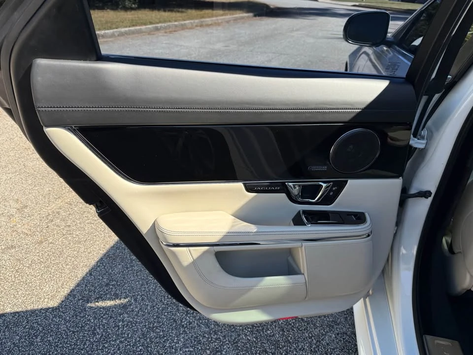 2015 Jaguar X351 XJ - Image 9 of 19