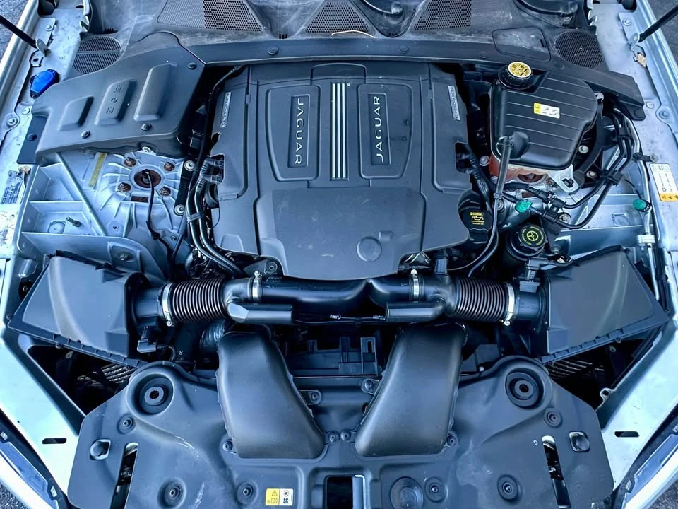 2015 Jaguar X351 XJ - Image 17 of 17
