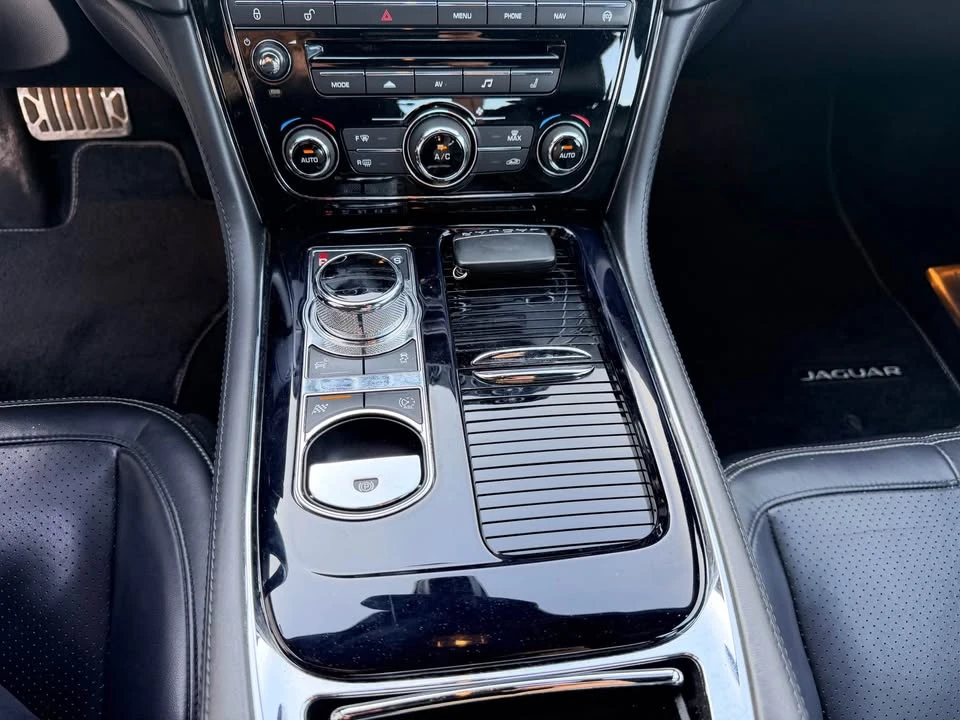 2015 Jaguar X351 XJ - Image 17 of 21