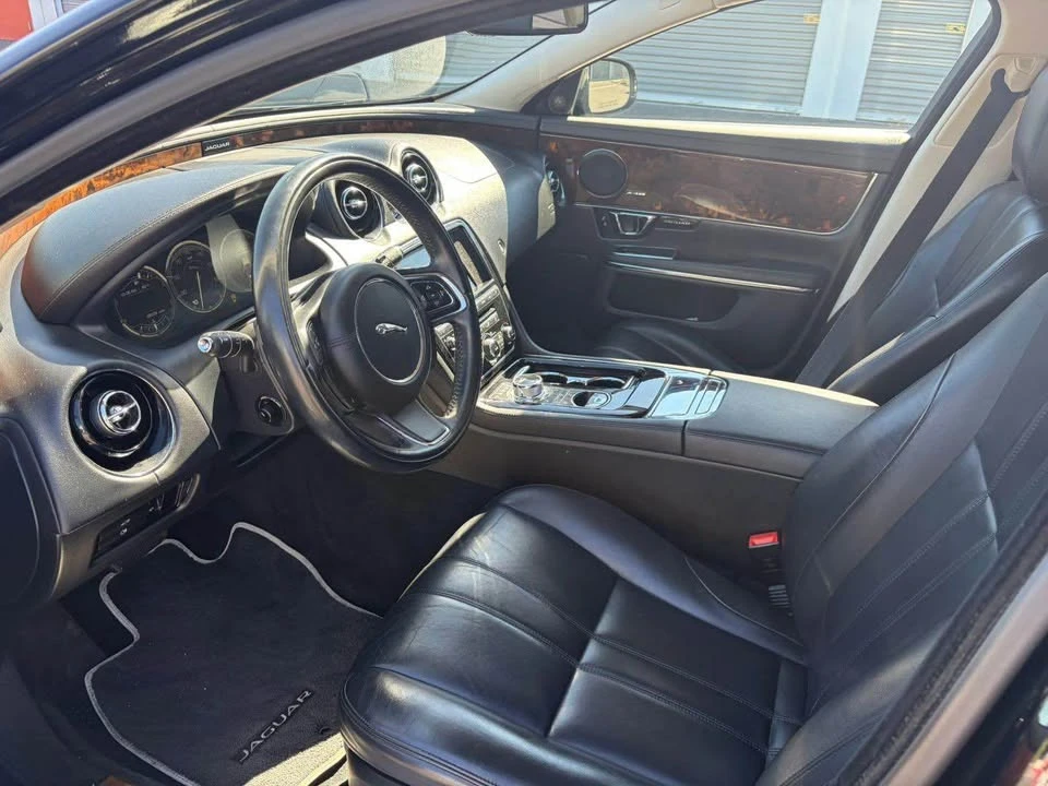 2015 Jaguar X351 XJ - Image 10 of 15