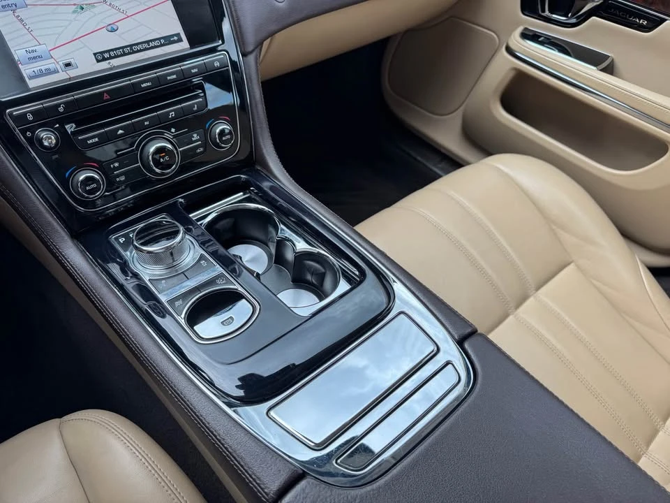 2015 Jaguar X351 XJ - Image 14 of 20