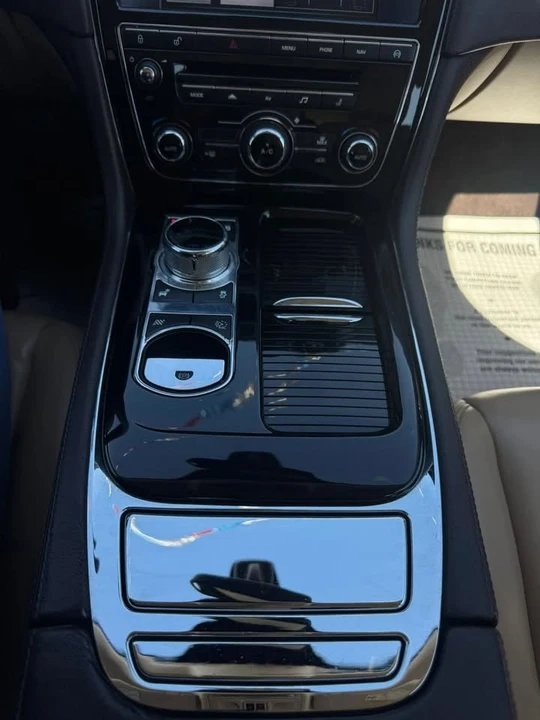 2015 Jaguar X351 XJ - Image 11 of 12