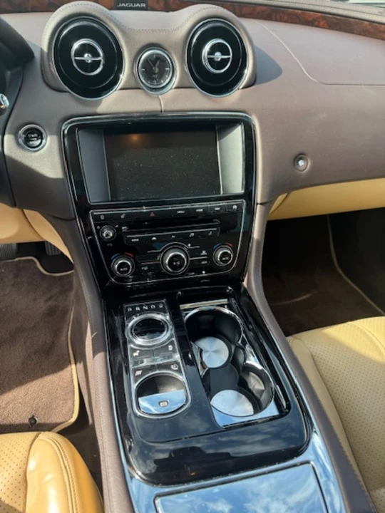 2015 Jaguar X351 XJ - Image 15 of 31