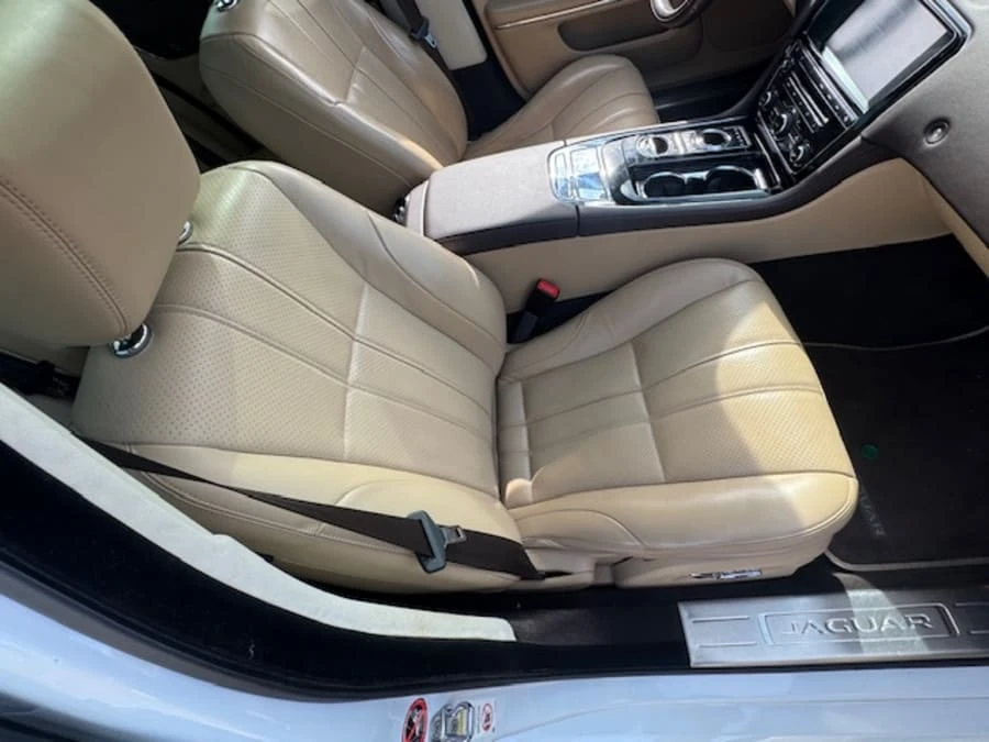 2015 Jaguar X351 XJ - Image 26 of 31