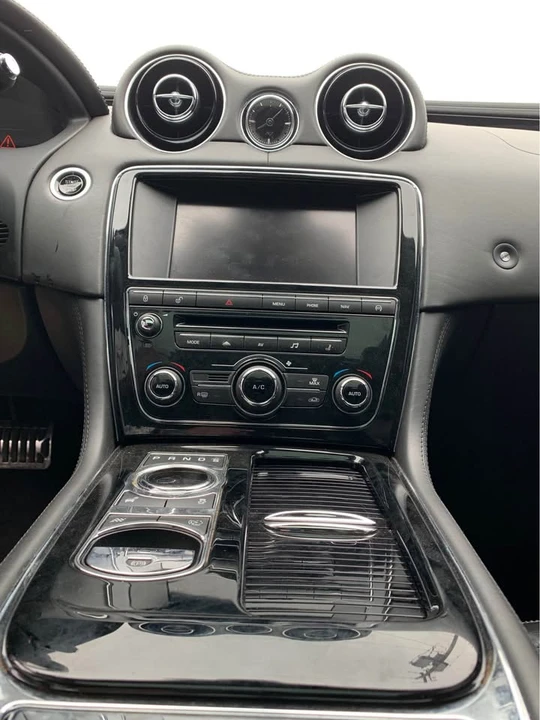 2015 Jaguar X351 XJ - Image 8 of 20