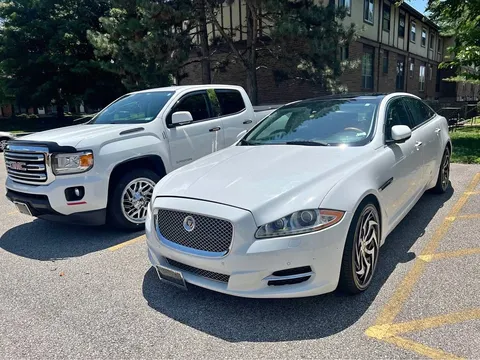 2015 Jaguar XJ Super V8 Portfolio Sedan