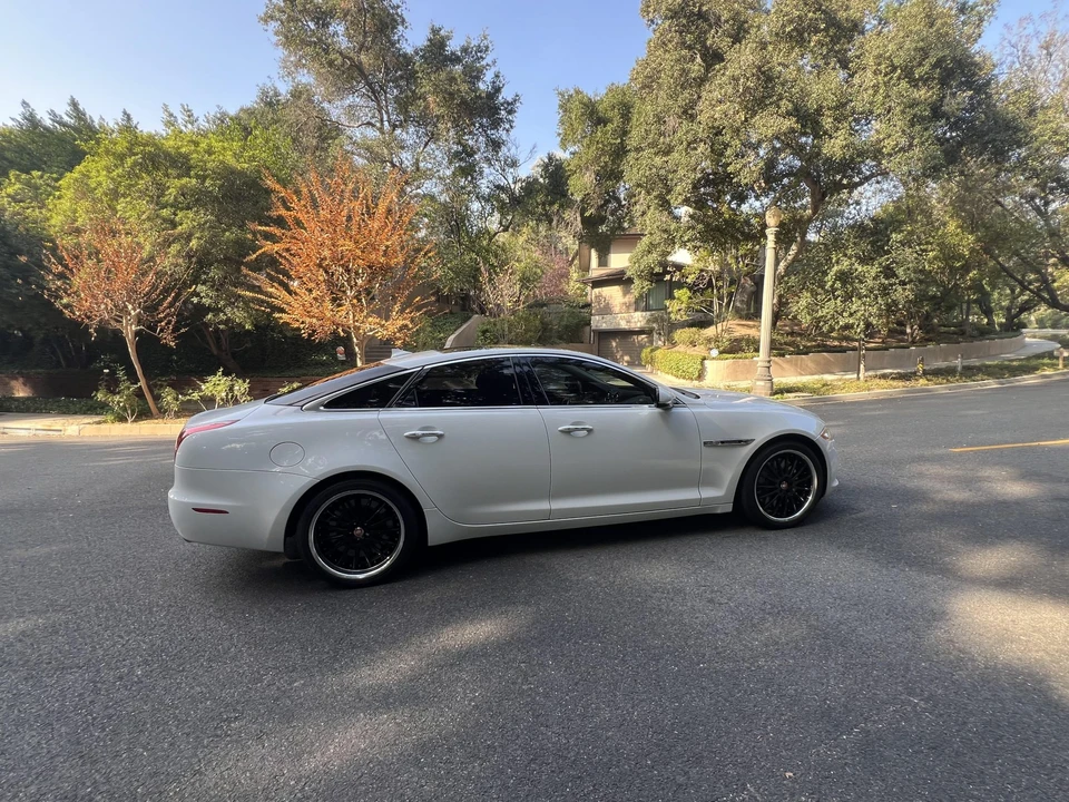 2015 Jaguar X351 XJR - Image 10 of 31