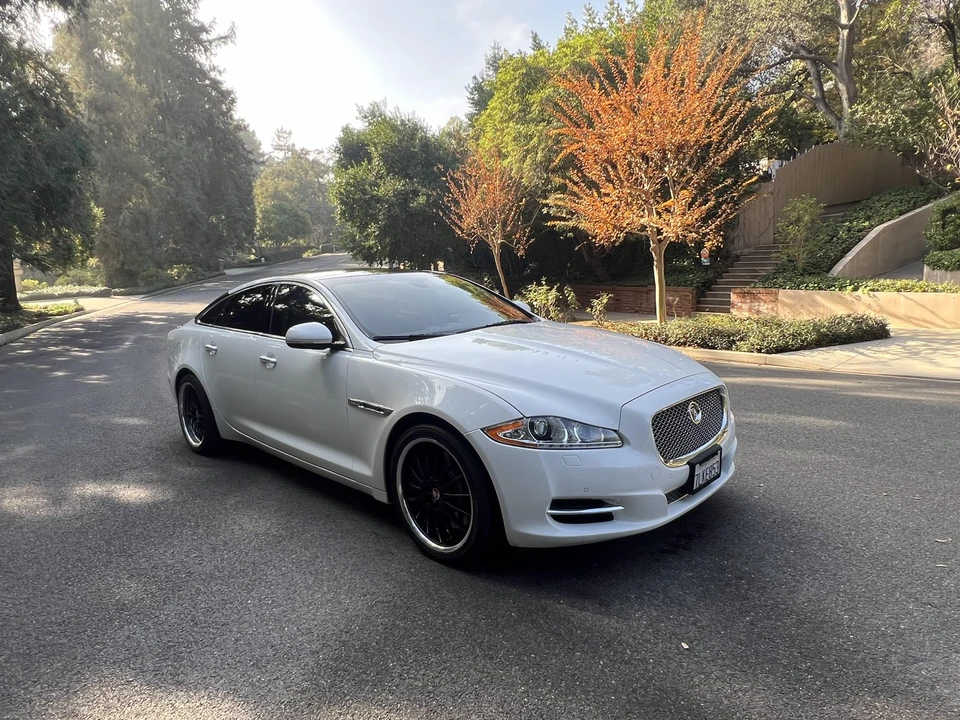 2015 Jaguar X351 XJR - Image 8 of 31