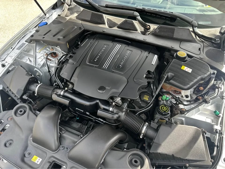 2015 Jaguar X351 XJR - Image 16 of 18