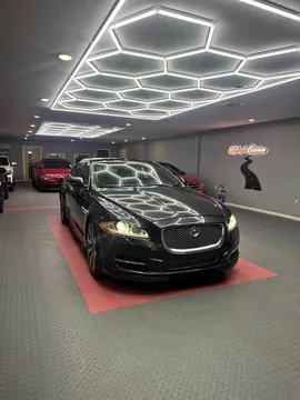 2015 Jaguar XJ XJ Sedan 4D