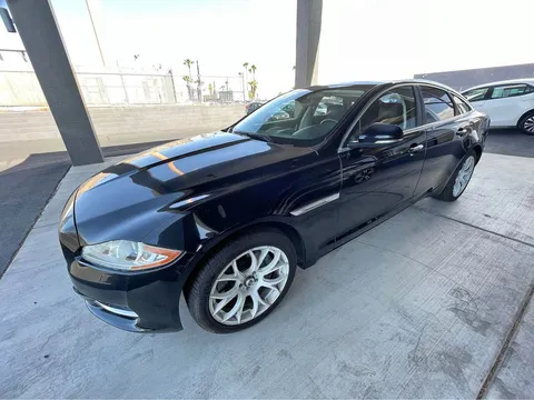 2015 Jaguar XJ XJ Sedan 4D