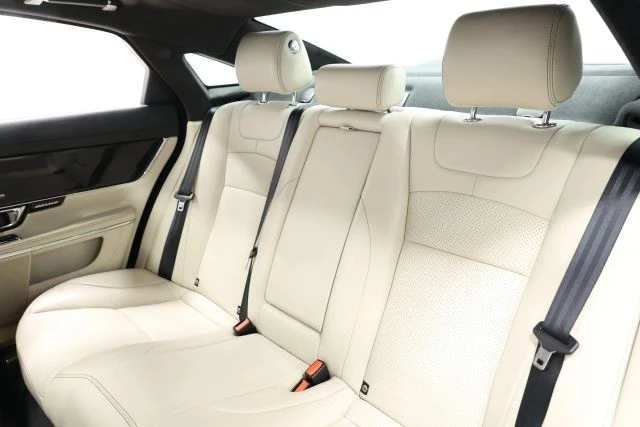 2015 Jaguar X351 XJ - Image 3 of 21