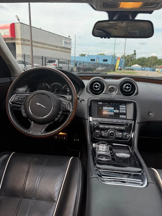 2015 Jaguar X351 XJ - Image 12 of 17