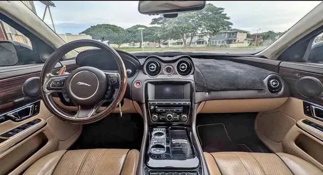 2015 Jaguar XJ XJ Supercharged Sedan 4D