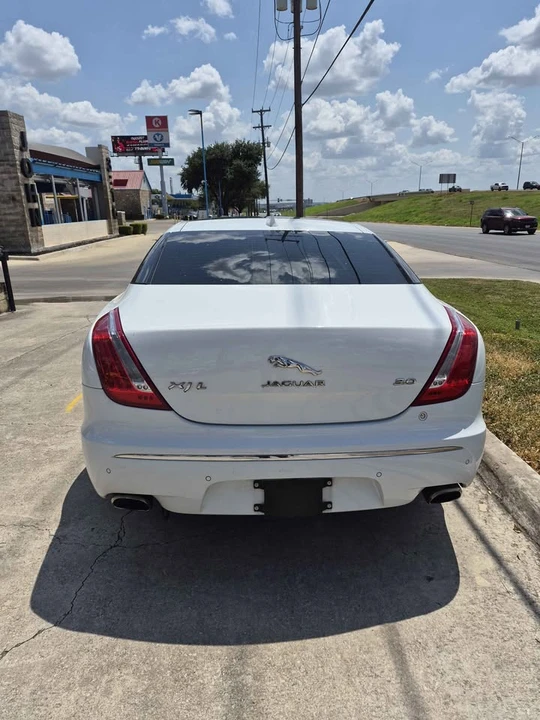 2015 Jaguar X351 XJ - Image 11 of 11