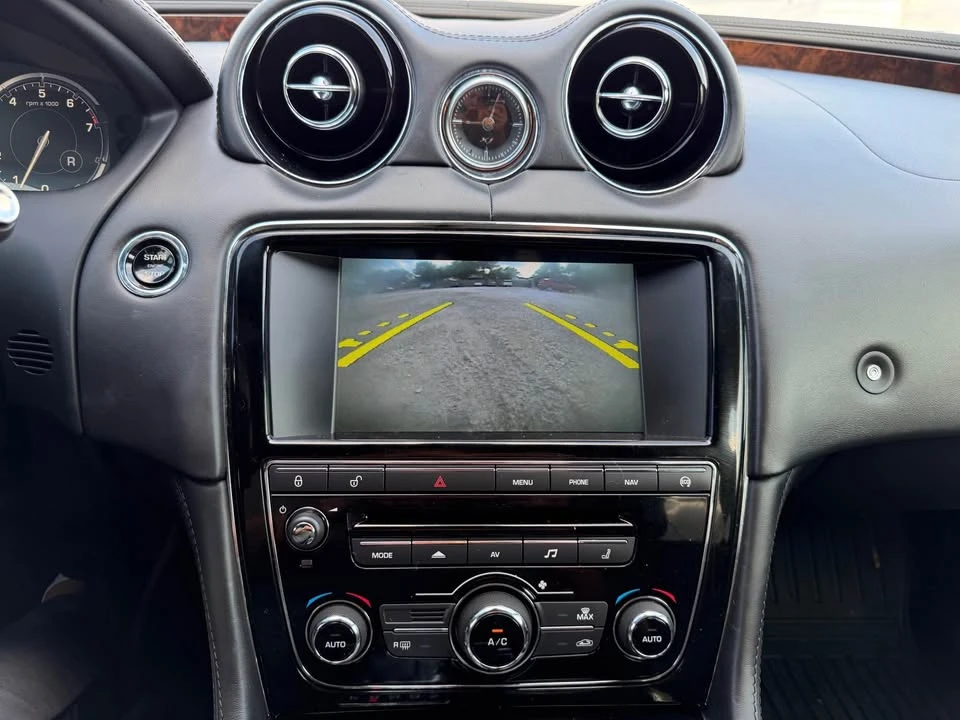 2015 Jaguar X351 XJ - Image 17 of 18