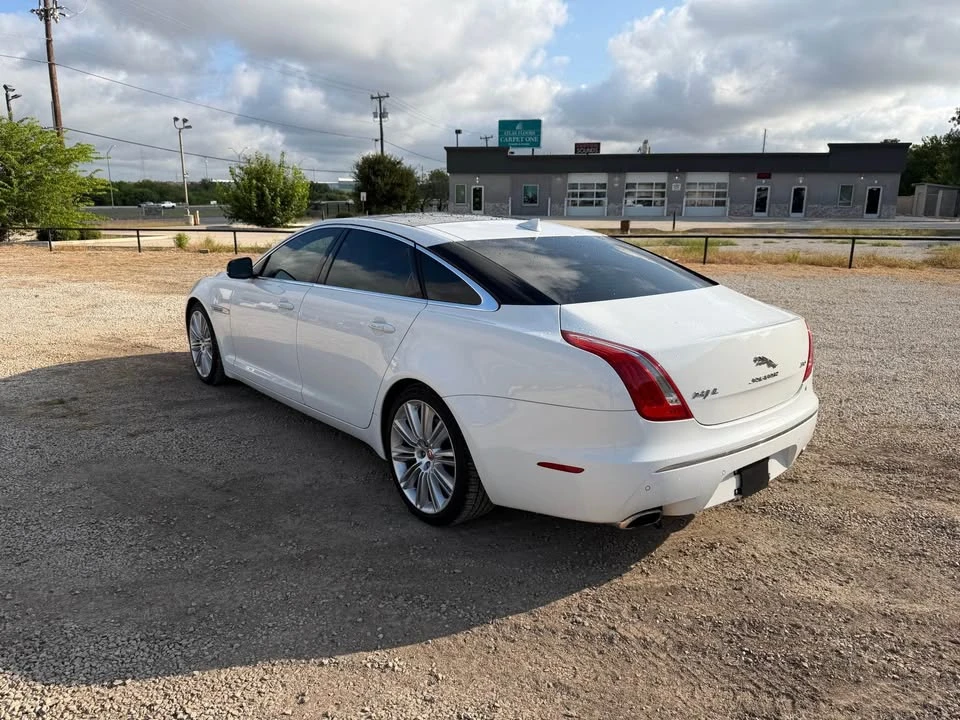 2015 Jaguar X351 XJ - Image 7 of 18