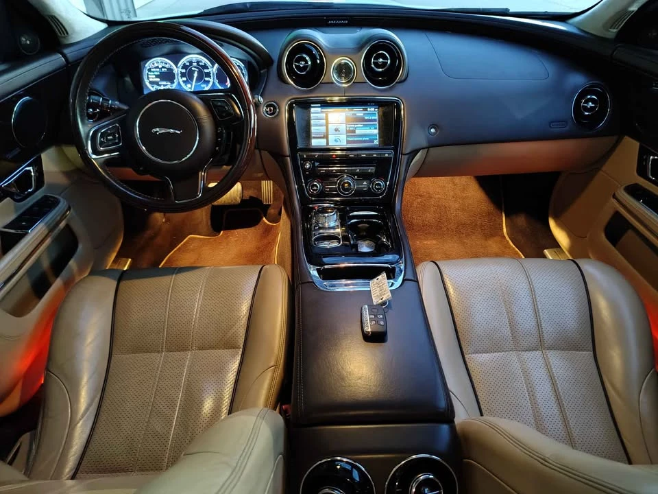 2015 Jaguar X351 XJ - Image 5 of 19