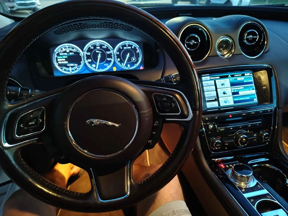 2015 Jaguar X351 XJ - Image 7 of 19