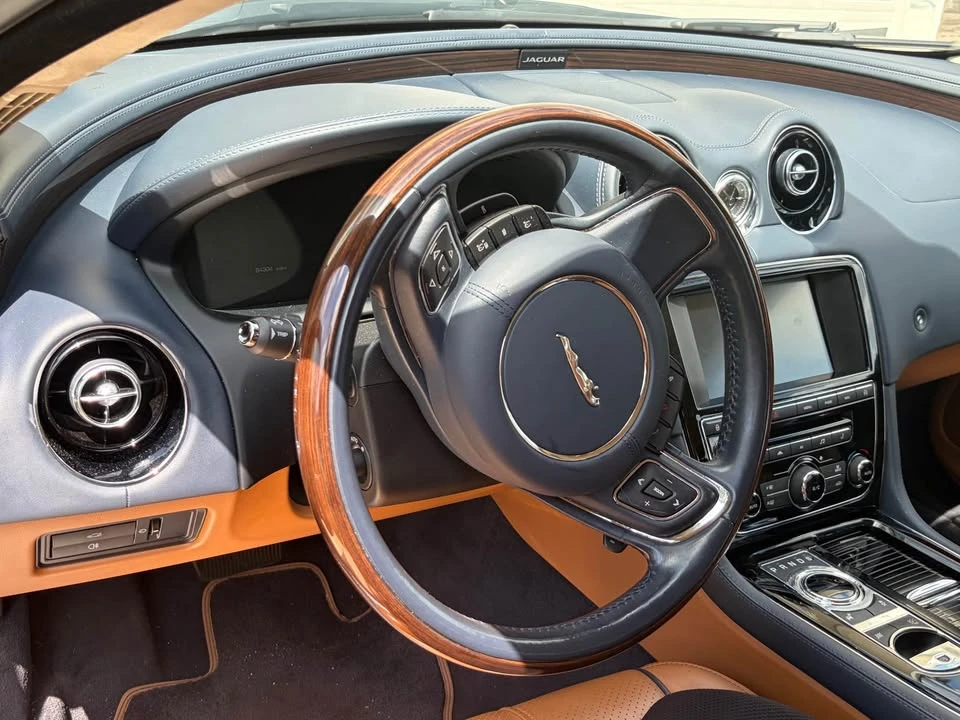 2015 Jaguar X351 XJ - Image 4 of 4