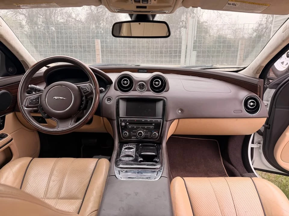 2015 Jaguar X351 XJ - Image 11 of 12