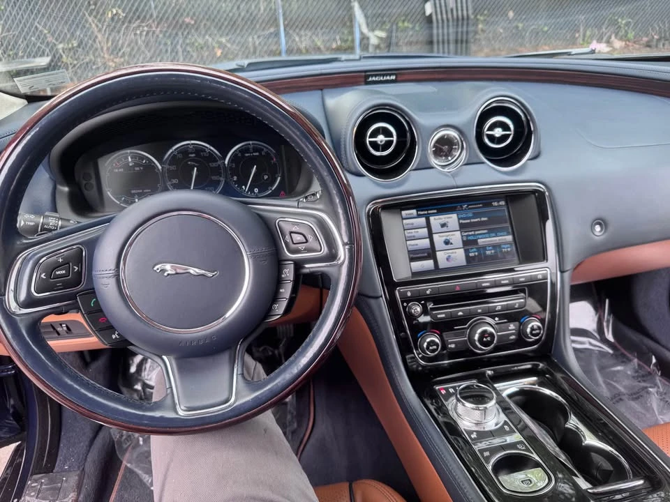 2015 Jaguar X351 XJ - Image 4 of 10