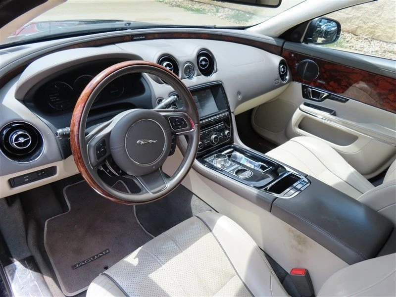 2015 Jaguar X351 XJ - Image 10 of 20